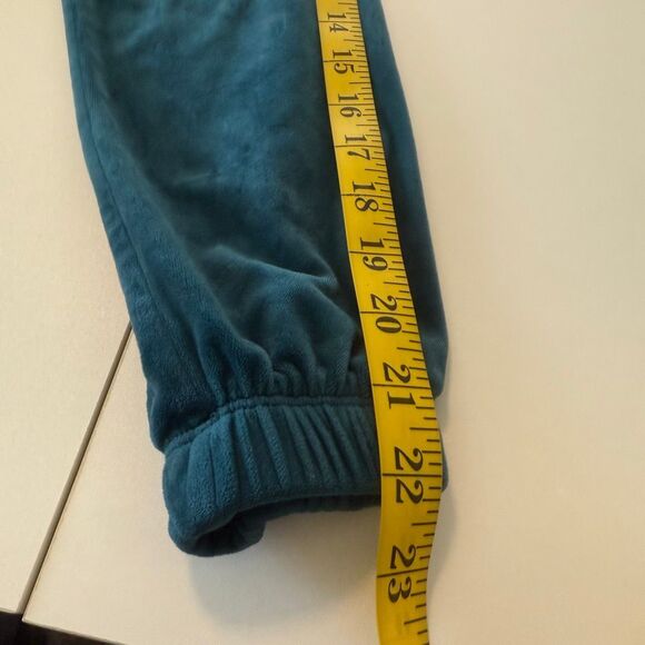 Old Navy Green Velour Cropped Sweatshirt and Jogger Pants Sz S  Cozycore, Soft - Picture 13 of 15